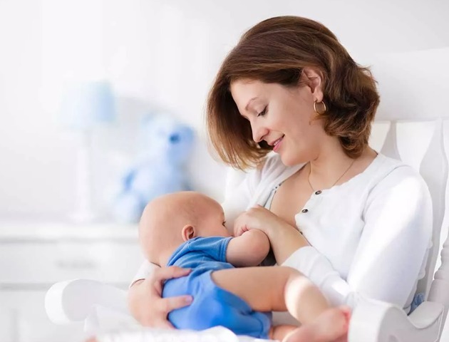 Pumping Tips From A Breastfeeding Consultant